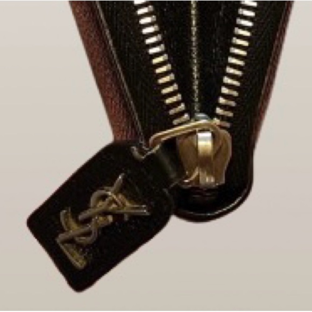 Yves Saint Laurent (YSL) Zip Around Wallet - Picture 6 of 7